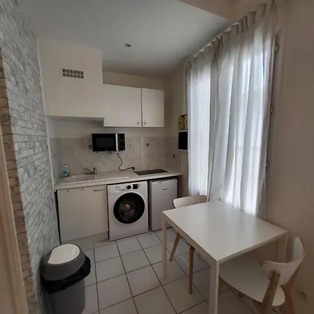 Spacieux 28m2 Avec Separee דירה